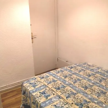 Cama Grande Doble Con Smarttv Hotel *